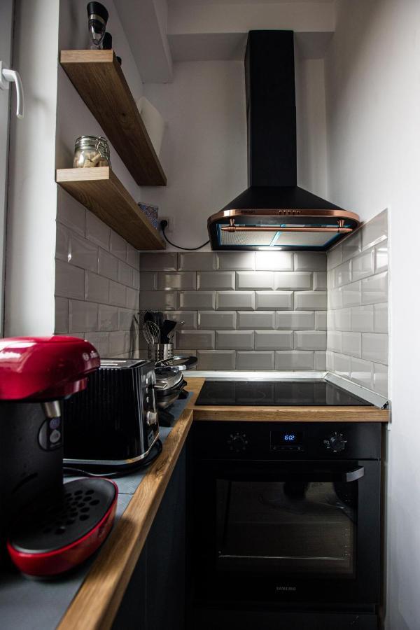 Touchdown Apartment Near Bucharest Airport Отопени Экстерьер фото