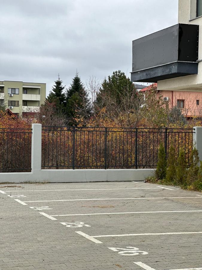 Touchdown Apartment Near Bucharest Airport Отопени Экстерьер фото